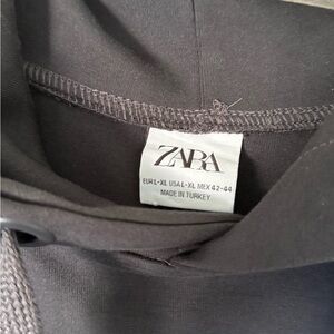 Zara Charcoal Sweatshirt